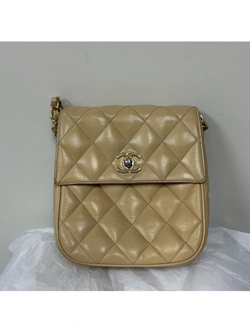 CHANEL Beige Quilted Lambskin Shoulder Bag with Gold Chain